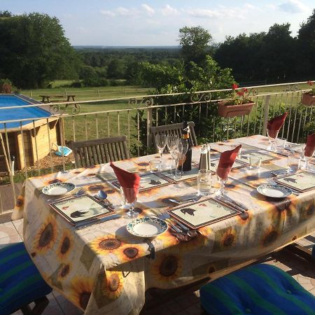 Les Petits Chenes Bed and Breakfast La Pellerine  Exteriör bild
